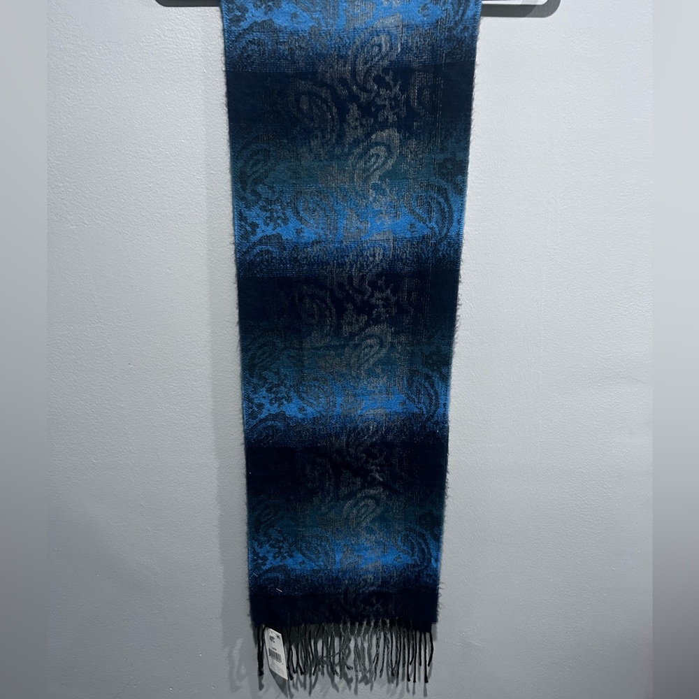 Steve Madden Women’s Patterned Scarf in Blue/Gray NWT